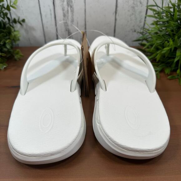 Oakley Men's B1B Flip Flop White Sandals Size 12 - Picture 5 of 8